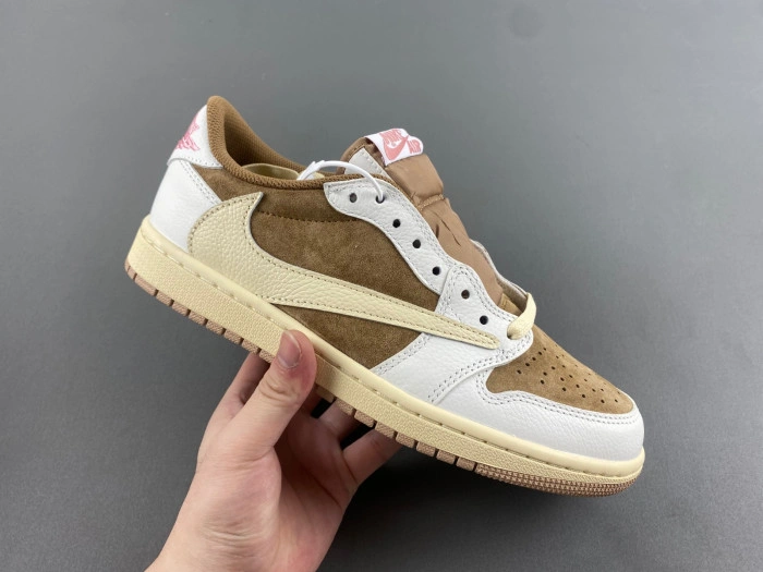 Jordan 1 Retro Low OG SP Travis Scott  DM7866-106