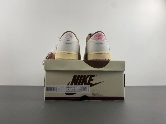 Jordan 1 Retro Low OG SP Travis Scott  DM7866-106