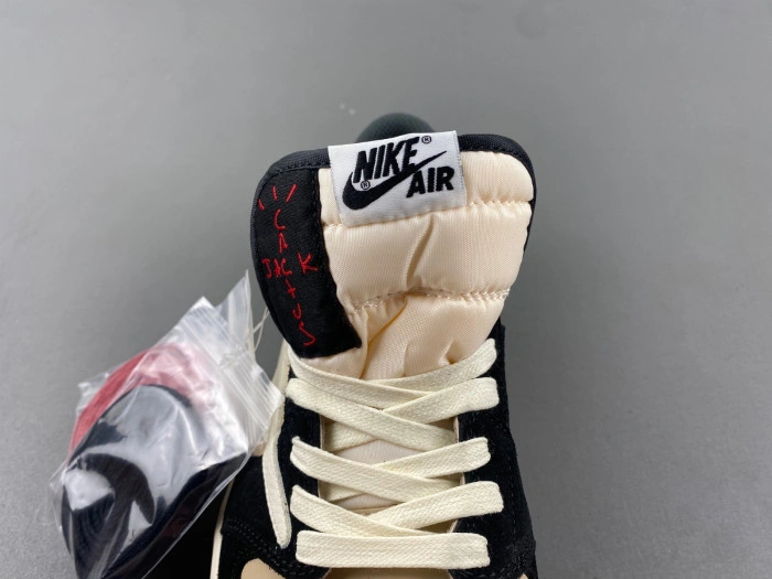 Jordan 1 Retro Low OG SP Travis Scott Brown