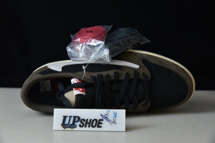 Jordan 1 Retro Low OG SP Travis Scott Mocha