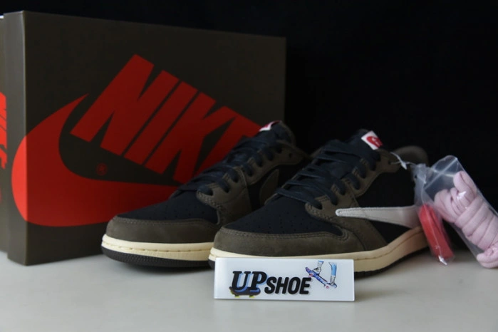 Jordan 1 Retro Low OG SP Travis Scott Mocha