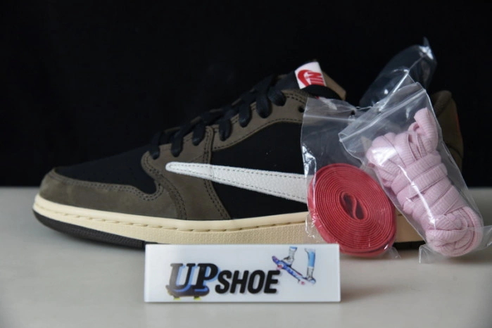Jordan 1 Retro Low OG SP Travis Scott Mocha