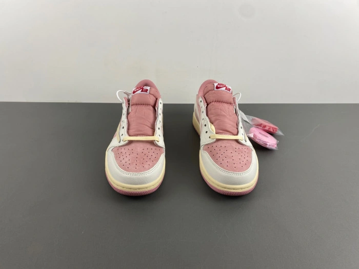 Jordan 1 Retro Low OG SP Travis Scott Pink   DM7866-600