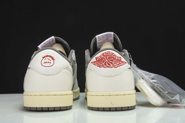 Jordan 1 Retro Low OG SP Travis Scott Reverse Mocha