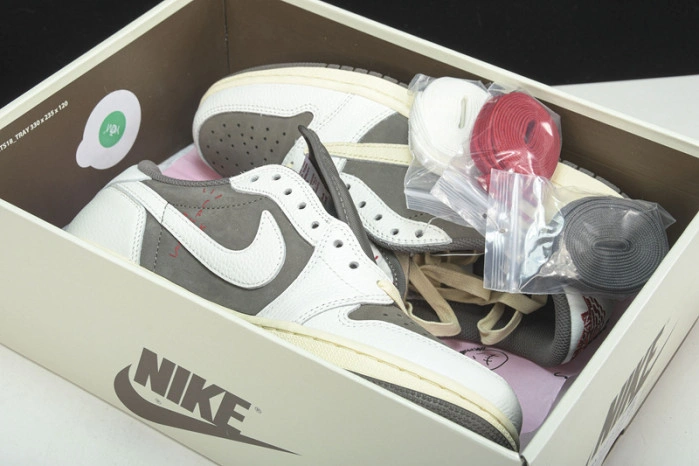 Jordan 1 Retro Low OG SP Travis Scott Reverse Mocha
