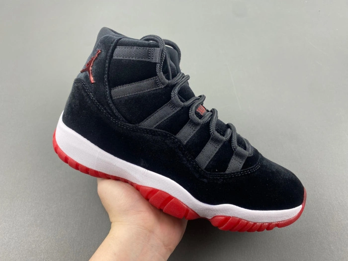 Jordan 11 Retro Bred Velvet     DB5457-061