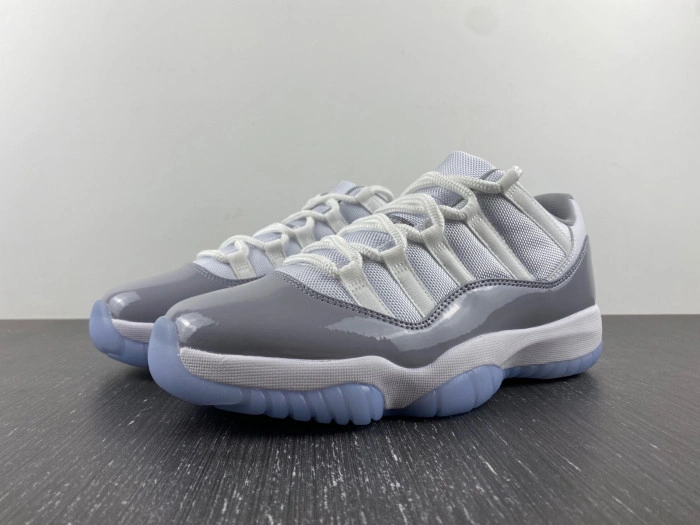 Jordan 11 Retro Cement Grey      AV2187-140