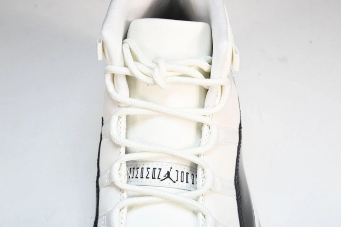 Jordan 11 Retro Neapolitan   AR0715-101