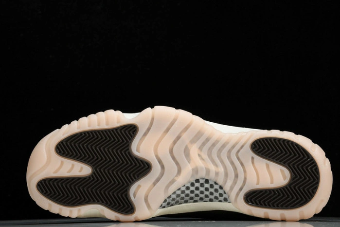 Jordan 11 Retro Neapolitan   AR0715-101