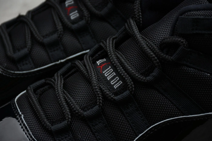 Jordan 11 Retro Playoffs Bred (2019)  378037-061