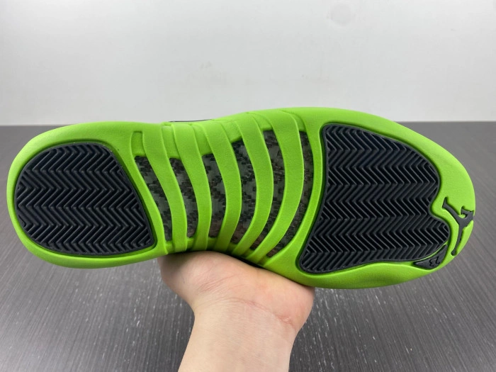 Jordan 12 BLACK GREEN FLIGHT DOF
