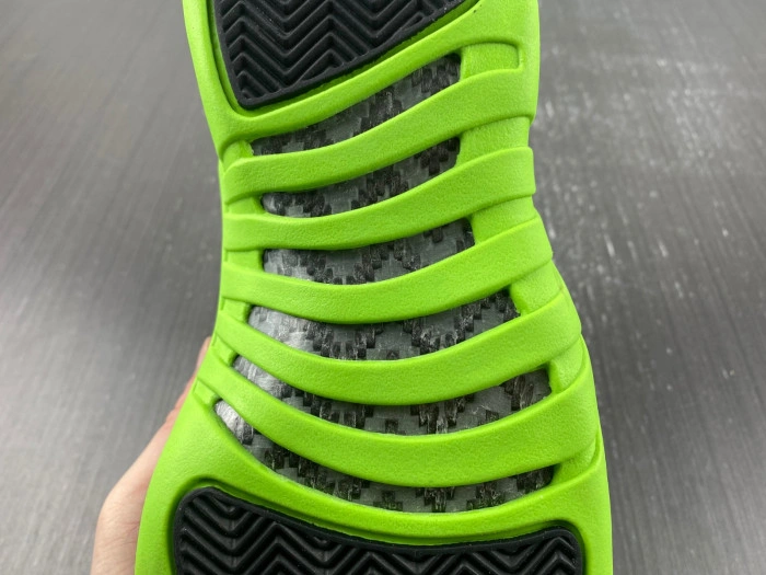 Jordan 12 BLACK GREEN FLIGHT DOF