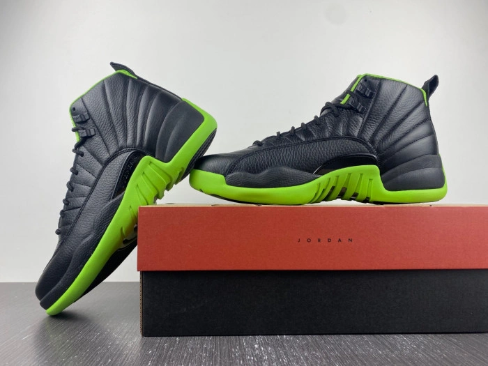 Jordan 12 BLACK GREEN FLIGHT DOF