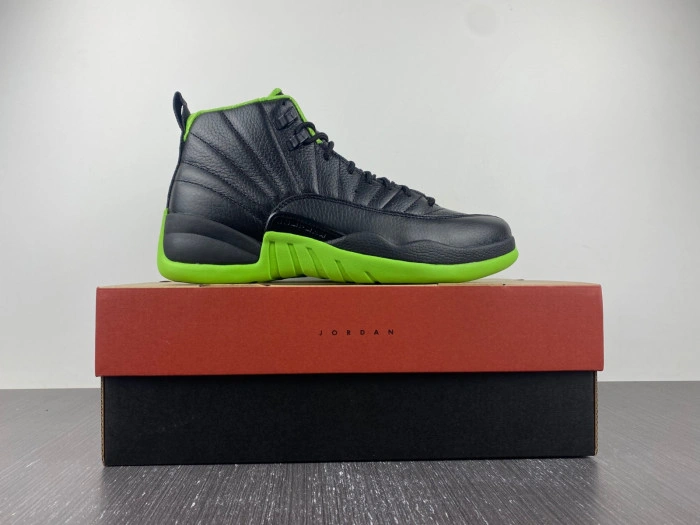 Jordan 12 BLACK GREEN FLIGHT DOF