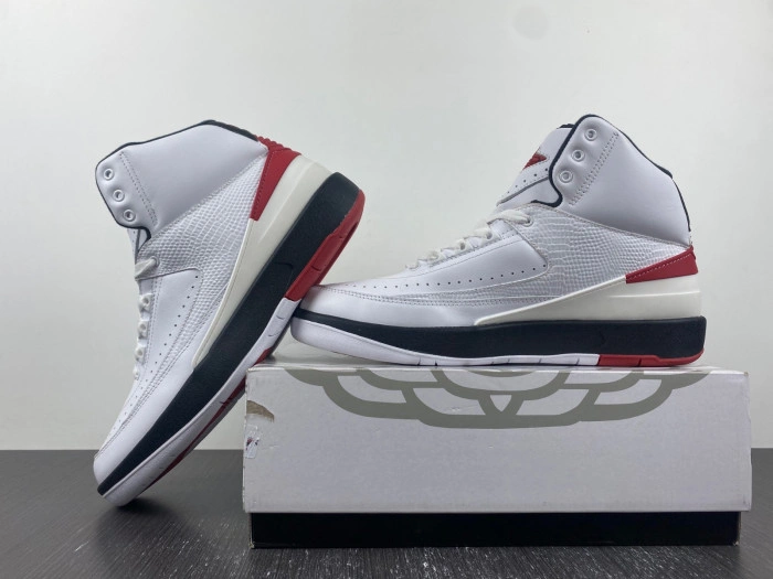 Jordan 2 Retro OG Chicago    DX2454-106