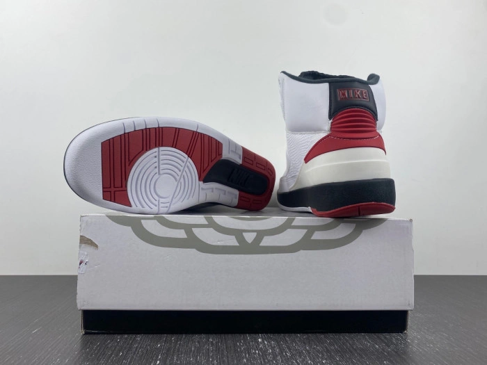 Jordan 2 Retro OG Chicago    DX2454-106