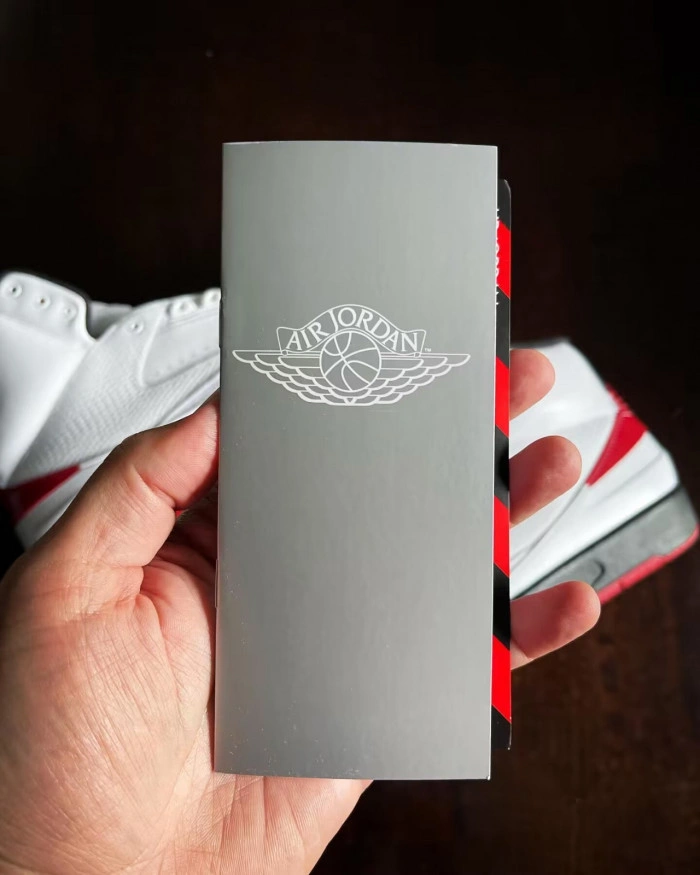Jordan 2 Retro OG Chicago    DX2454-106