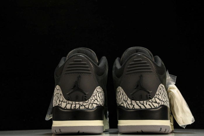 Jordan 3 Retro WMNS “Off Noir”  CK9246-001