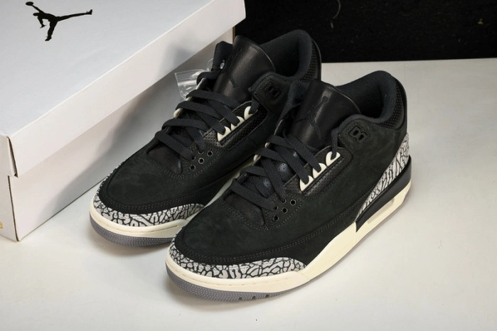 Jordan 3 Retro WMNS “Off Noir”  CK9246-001