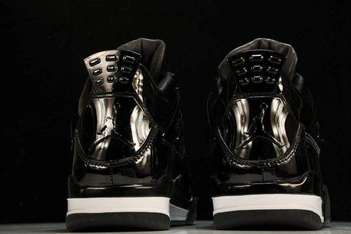 Jordan 4 Retro   719864-010