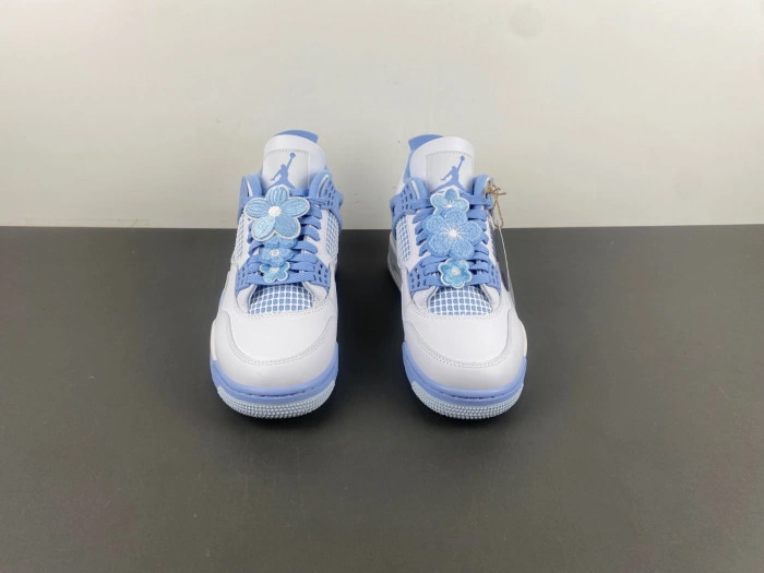 Jordan 4 Retro Forget Me Not     HV0823-100