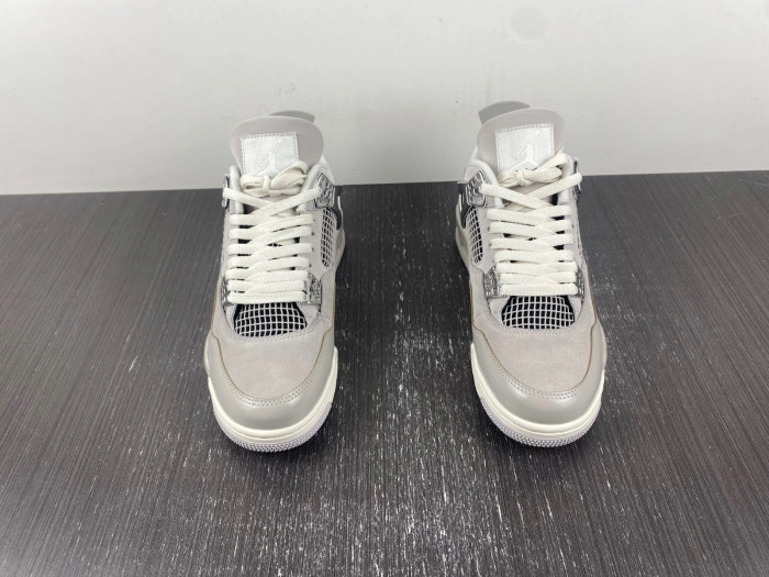 Jordan 4 Retro Frozen Moments   AQ9129-001