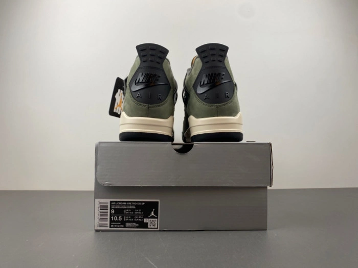 Jordan 4 Retro OG SP Undefeated (2025)    IB1519-200