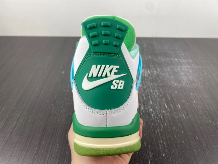 Jordan 4 Retro SB  White Grass Green (limited edition)   AJ4-KNCW