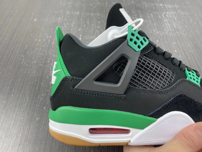 Jordan 4 Retro SB Black Green    DR5415-030
