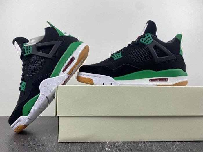 Jordan 4 Retro SB Black Green    DR5415-030