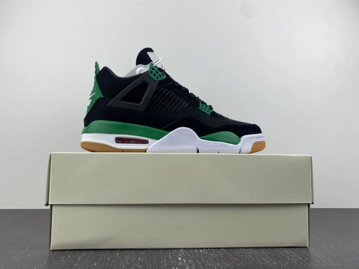 Jordan 4 Retro SB Black Green    DR5415-030