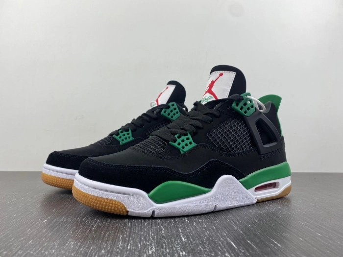 Jordan 4 Retro SB Black Green    DR5415-030