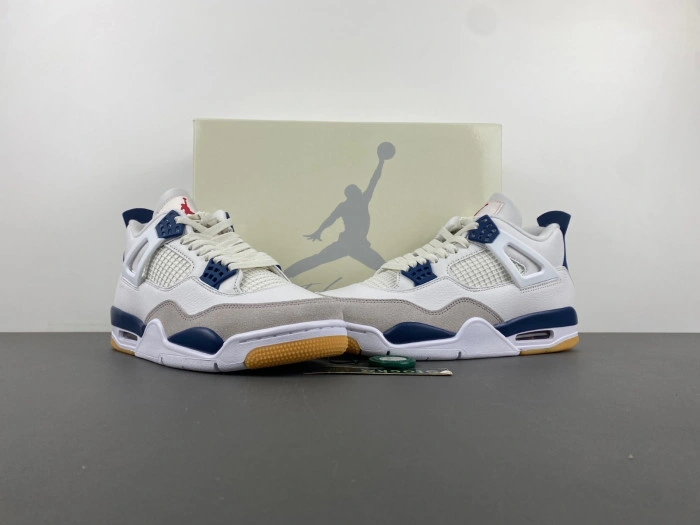 Jordan 4 Retro SB Navy  DR5415-100