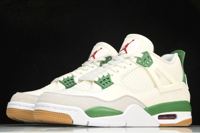 Jordan 4 Retro SB Pine Green    DR5415-103