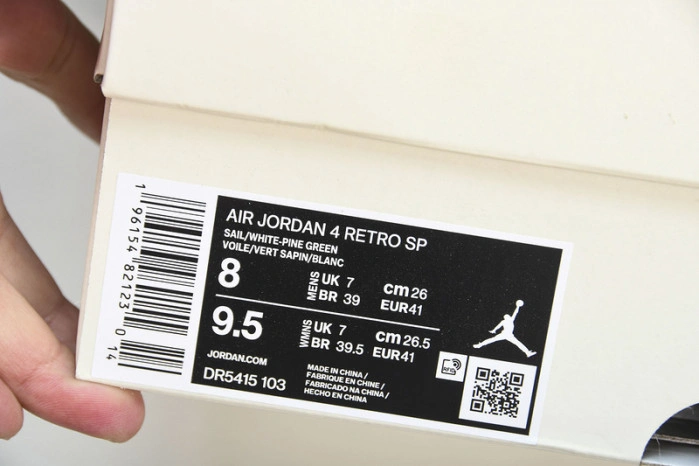 Jordan 4 Retro SB Pine Green    DR5415-103