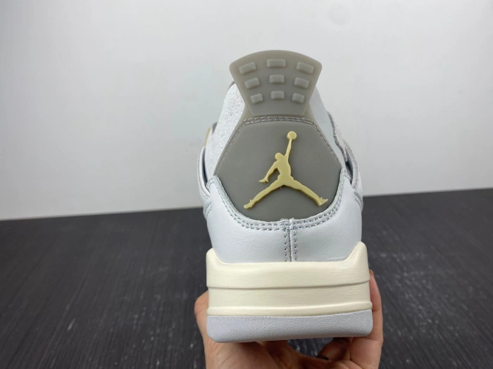 Jordan 4 Retro SE Craft Photon Dust DV3742-021