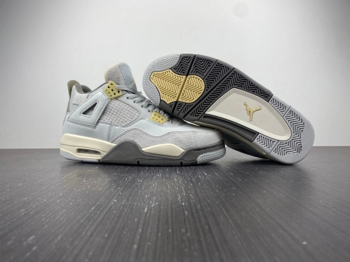 Jordan 4 Retro SE Craft Photon Dust DV3742-021