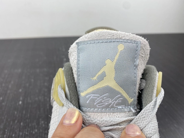 Jordan 4 Retro SE Craft Photon Dust DV3742-021
