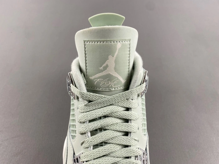 Jordan 4 Retro Seafoam Sail    HV0823-003