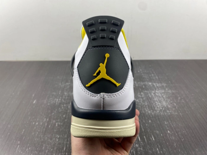 Jordan 4 Retro Vivid Sulfur AQ9129-101