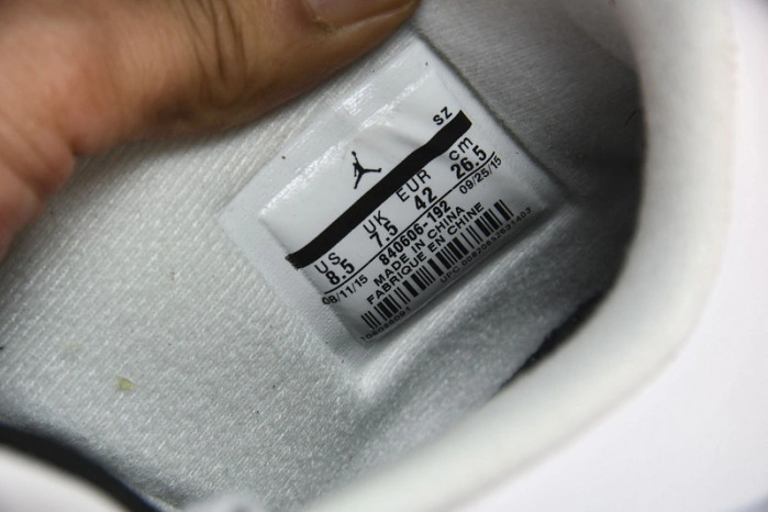 Jordan 4 Retro White Cement    840606-192