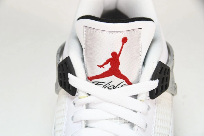 Jordan 4 Retro White Cement    840606-192