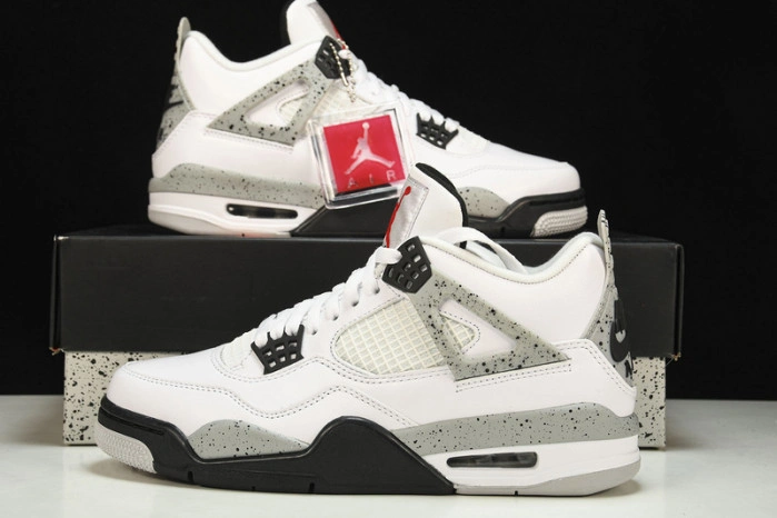 Jordan 4 Retro White Cement    840606-192