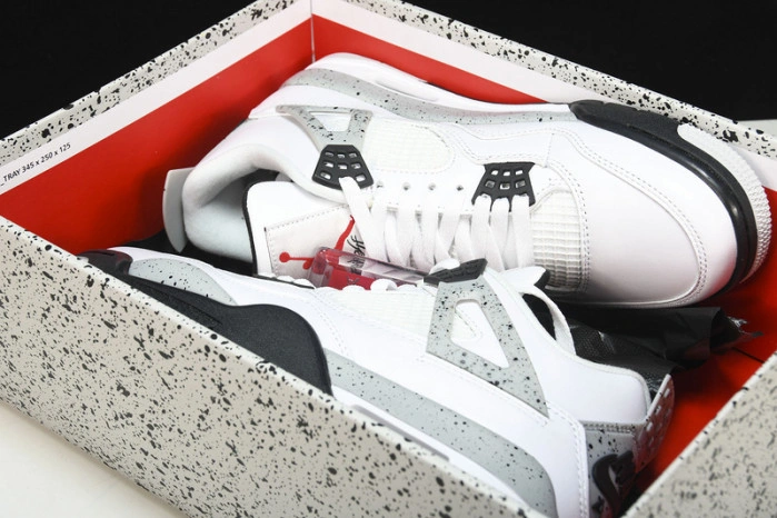 Jordan 4 Retro White Cement    840606-192