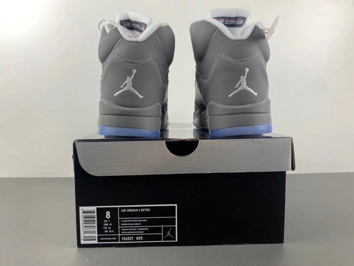Jordan 5 Retro 'Wolf Grey'    136027-005