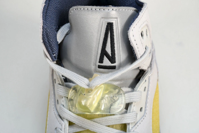 Jordan 5 Retro A Ma Maniére Diffused Blue   FZ5758-004