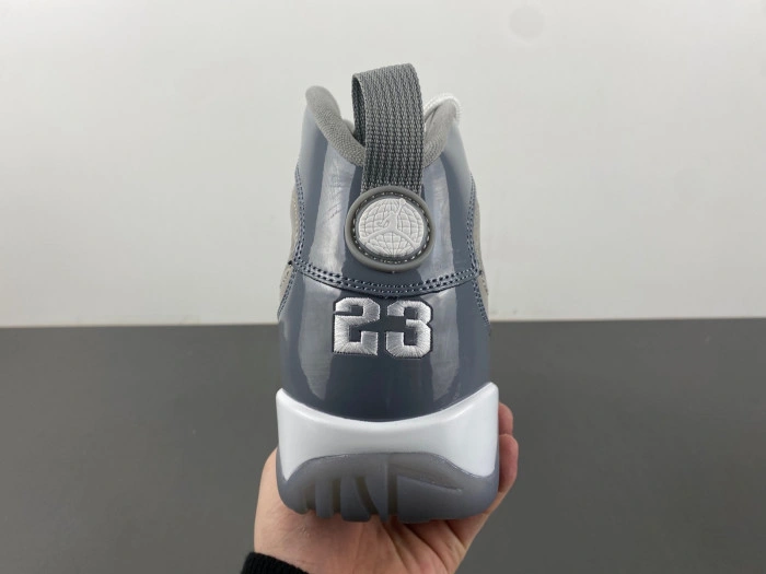 Jordan 9 Retro Cool Grey (2025)     HV4794-011