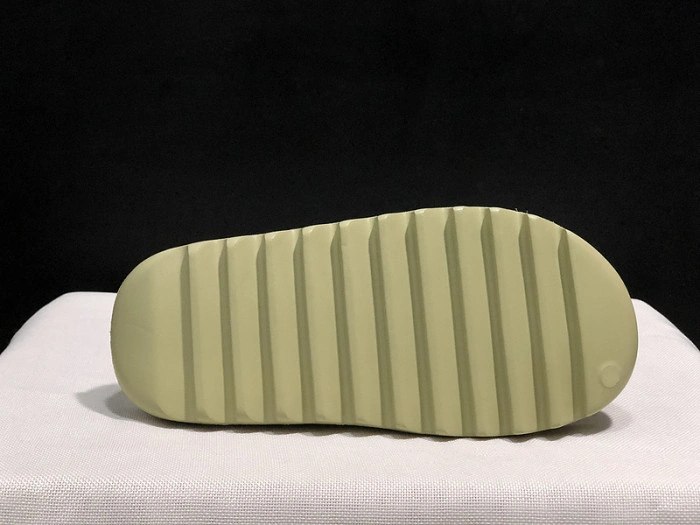KANYE WEST X ADIDAS YEEZY SLIDE “RESIN ”FX0494