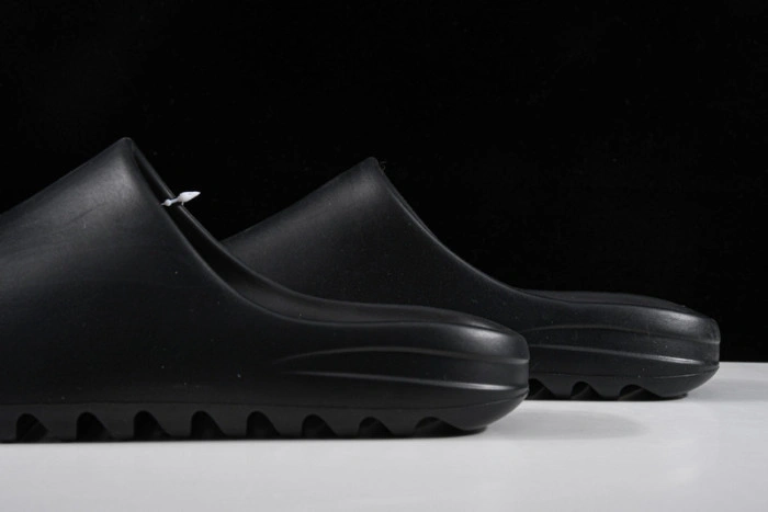 KANYE WEST X ADIDAS YEEZY SLIDE “RESIN ”FX0495