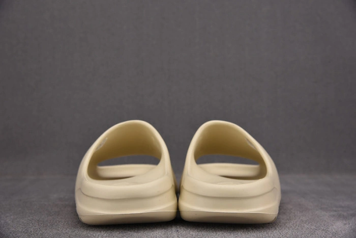KANYE WEST X ADIDAS YEEZY SLIDE “RESIN”FW6345